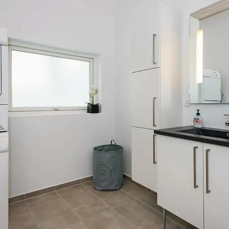 8 Person In Glesborg Holiday home