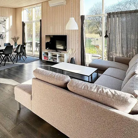 8 Person In Glesborg Holiday home *