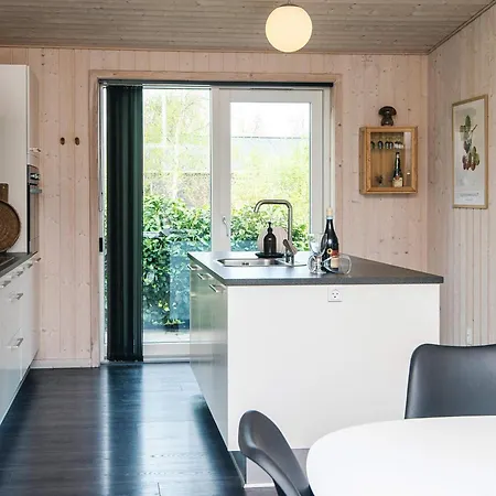 Дом отдыха 4 Star In Glesborg Fjellerup Strand