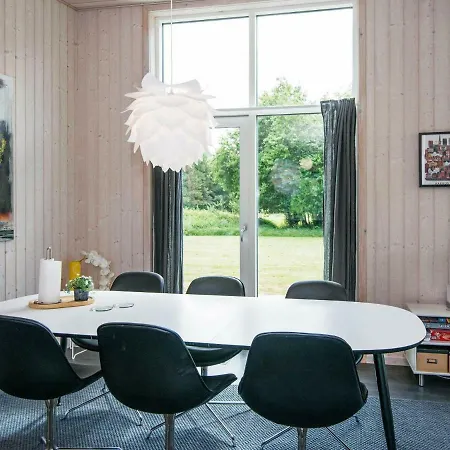 8 Person In Glesborg Holiday home